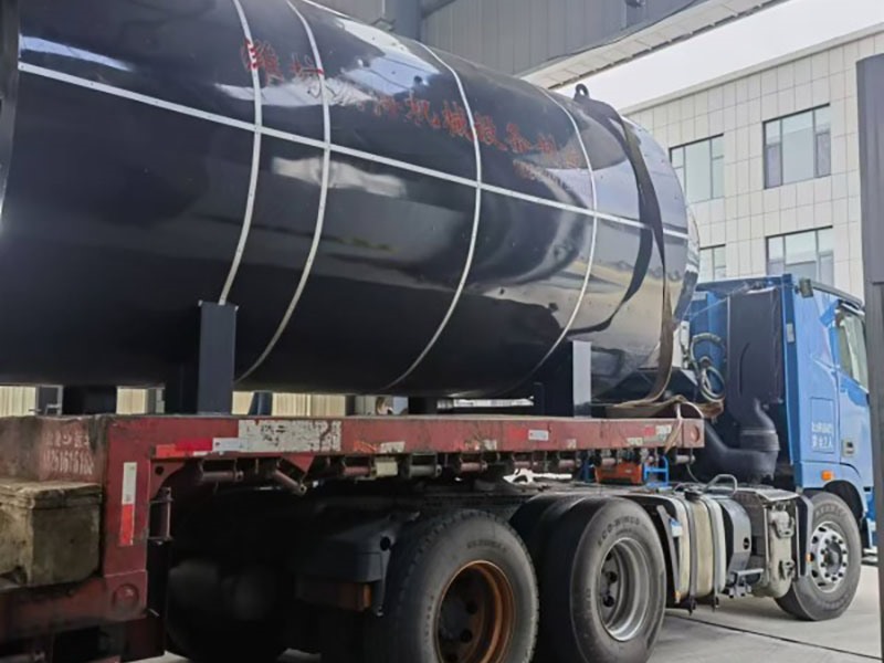 新興重工天然氣儲(chǔ)運(yùn)裝備有限公司直燃式燃?xì)鉄犸L(fēng)爐發(fā)貨現(xiàn)場(chǎng)
